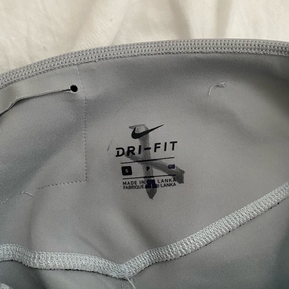 Nike compression leggings - Picture 3 of 3